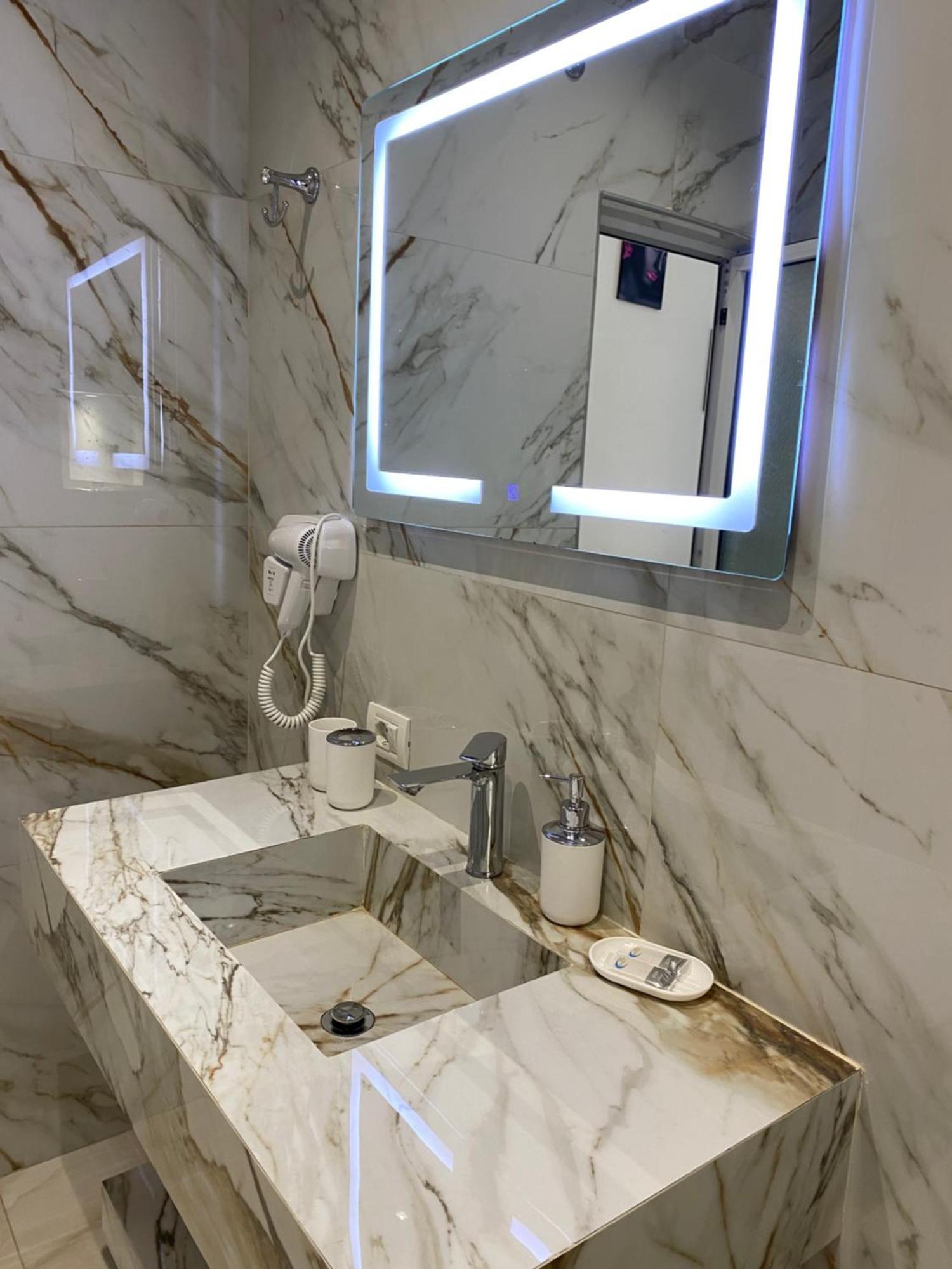 Troy Aparthotel Durres Luaran gambar